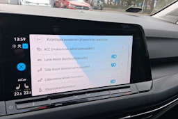 valkoinen Volkswagen Golf 2021 kuva 19.