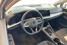 valkoinen Volkswagen Golf 2020 kuva 3.
