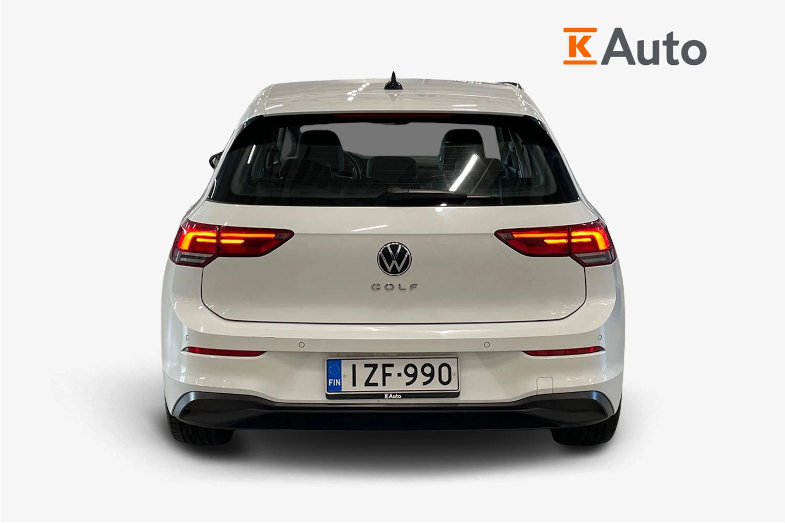 valkoinen Volkswagen Golf 2021 kuva 4.