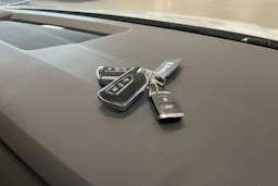 valkoinen Volkswagen Golf 2021 kuva 34.