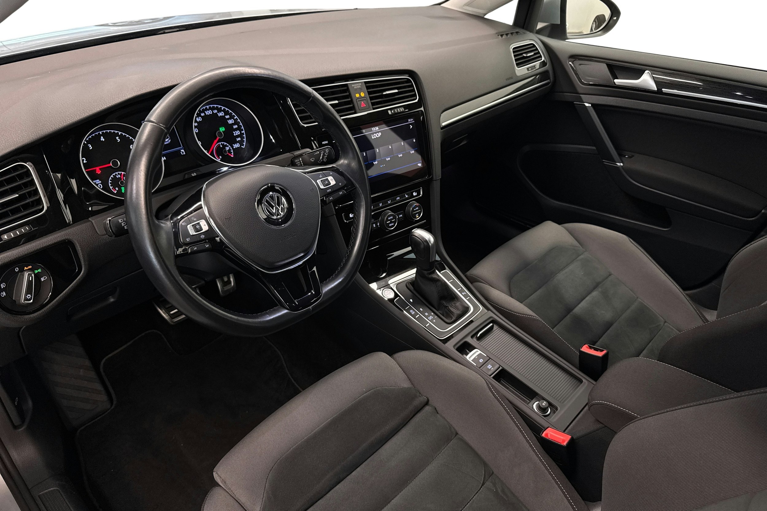 hopea Volkswagen Golf 2020 kuva 6.