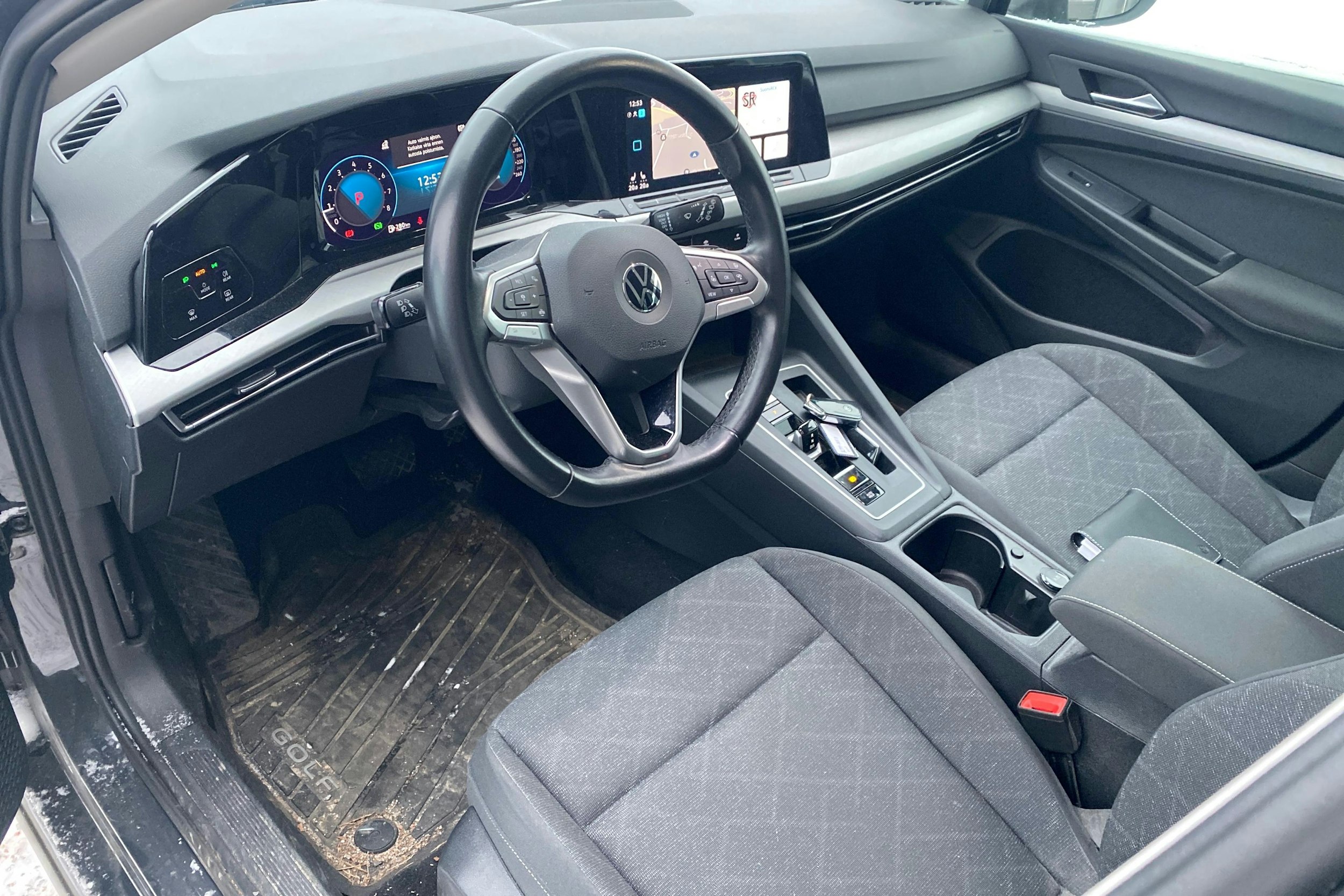 harmaa Volkswagen Golf 2020 kuva 3.