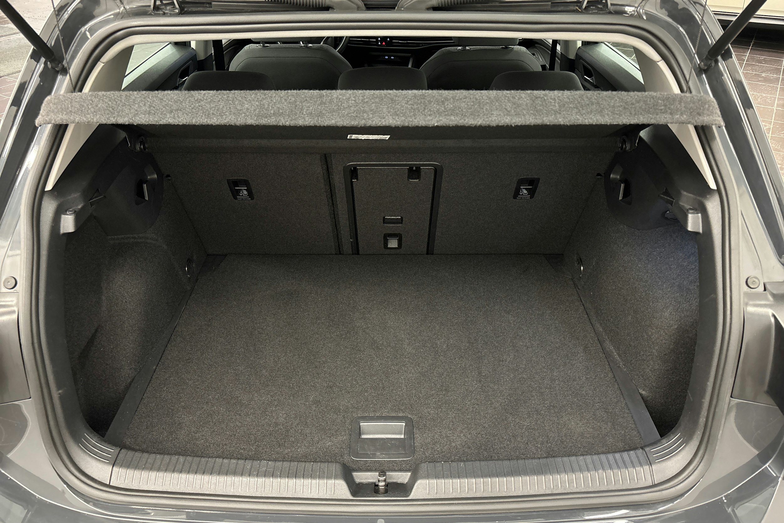 harmaa Volkswagen Golf 2020 kuva 14.