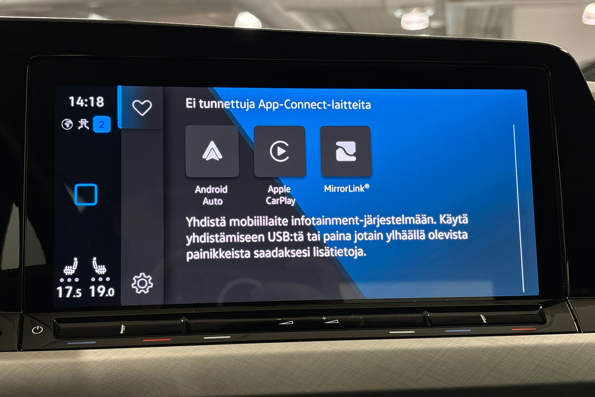 harmaa Volkswagen Golf 2020 kuva 22.