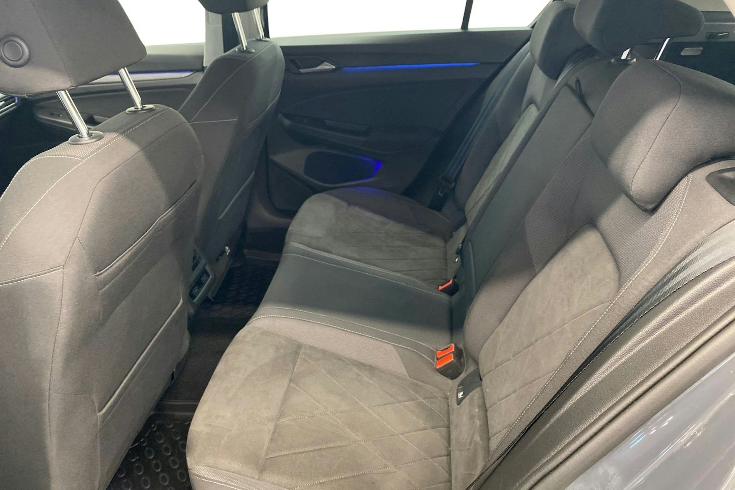 harmaa Volkswagen Golf 2020 kuva 10.