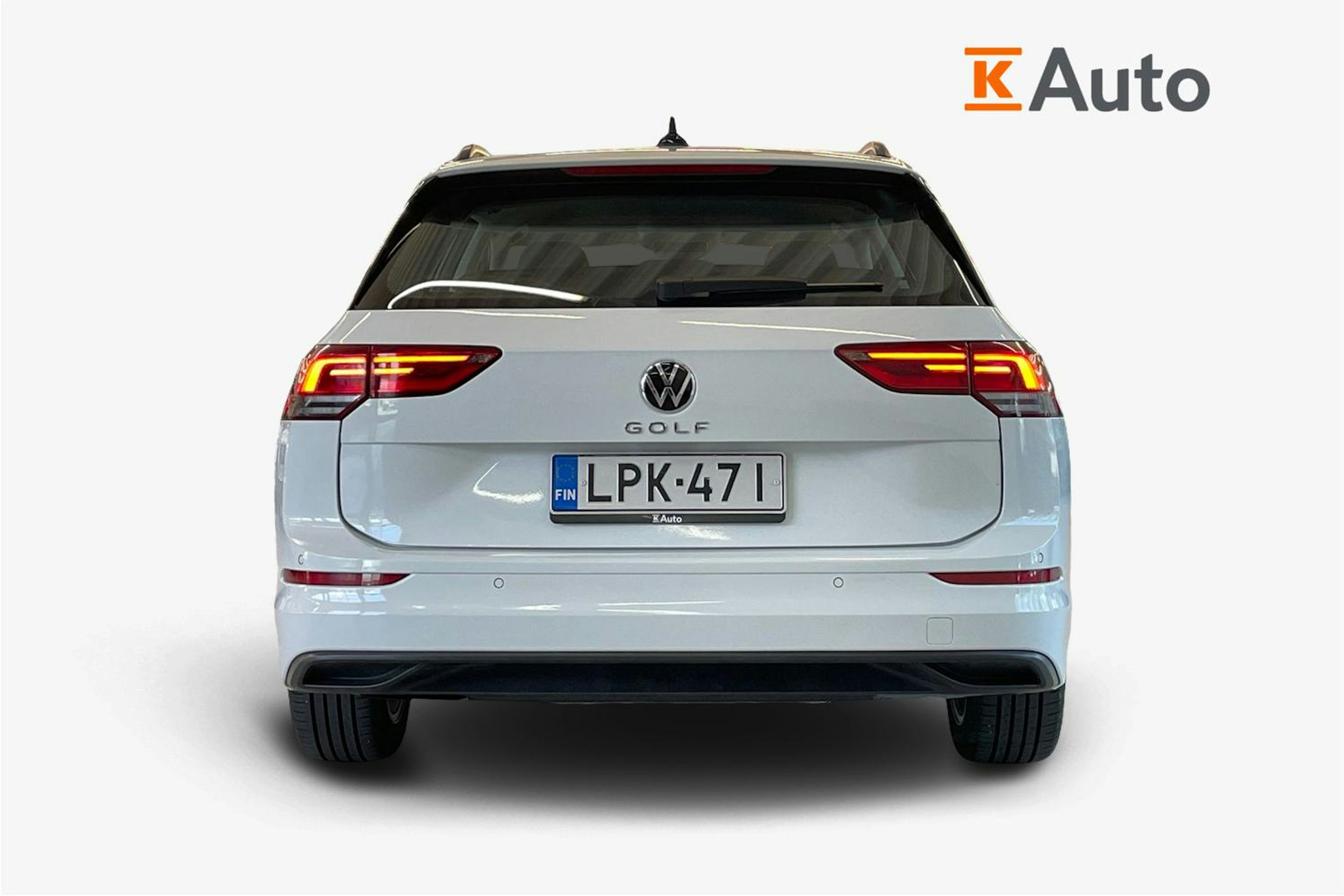 valkoinen Volkswagen Golf 2020 kuva 3.
