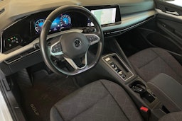 valkoinen Volkswagen Golf 2020 kuva 6.