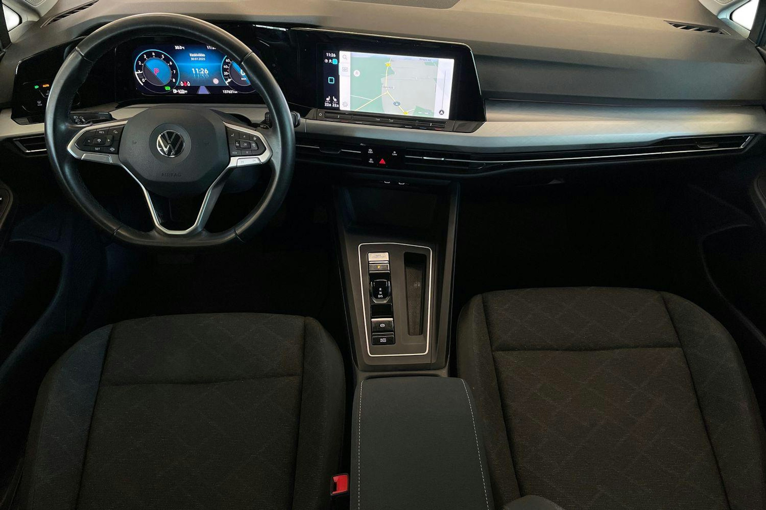 valkoinen Volkswagen Golf 2020 kuva 7.