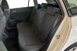 valkoinen Volkswagen Golf 2020 kuva 8.