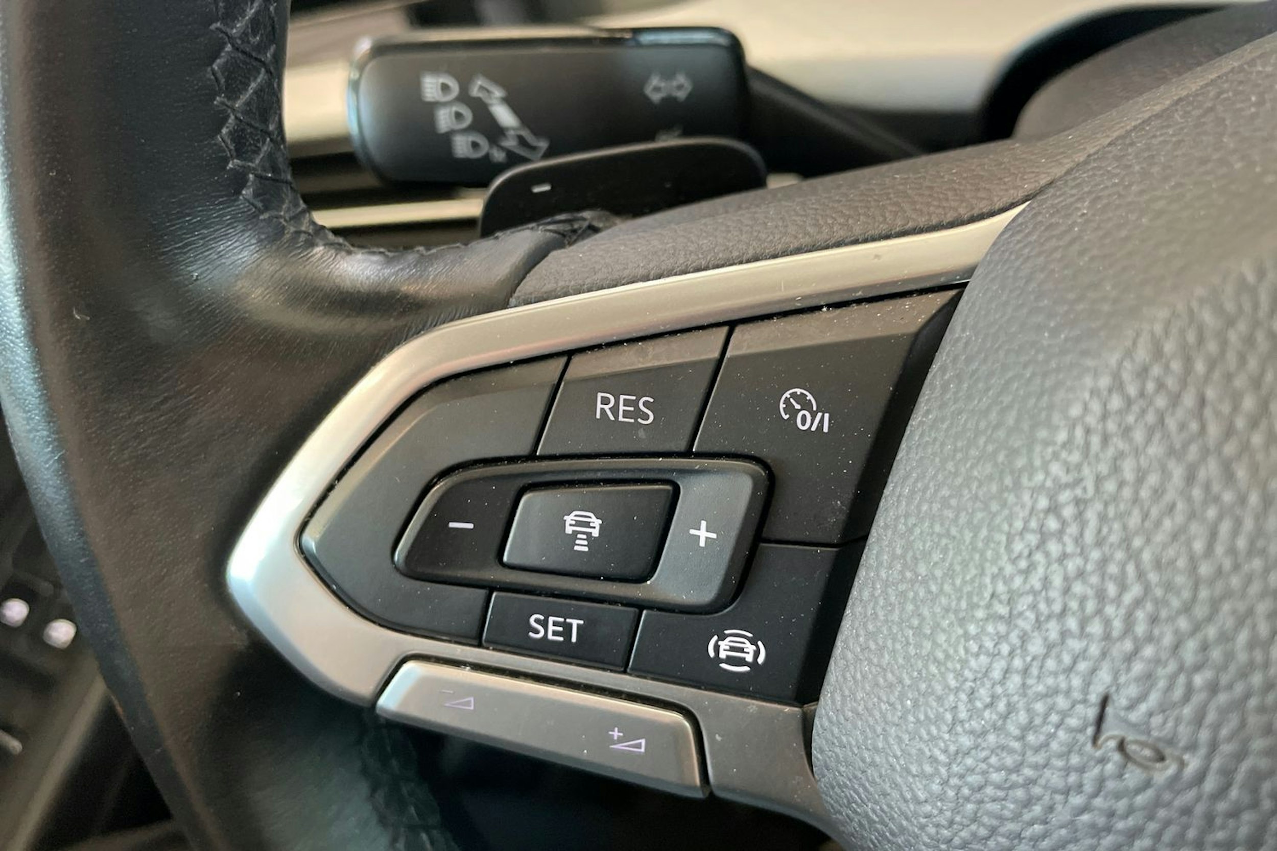 valkoinen Volkswagen Golf 2020 kuva 14.