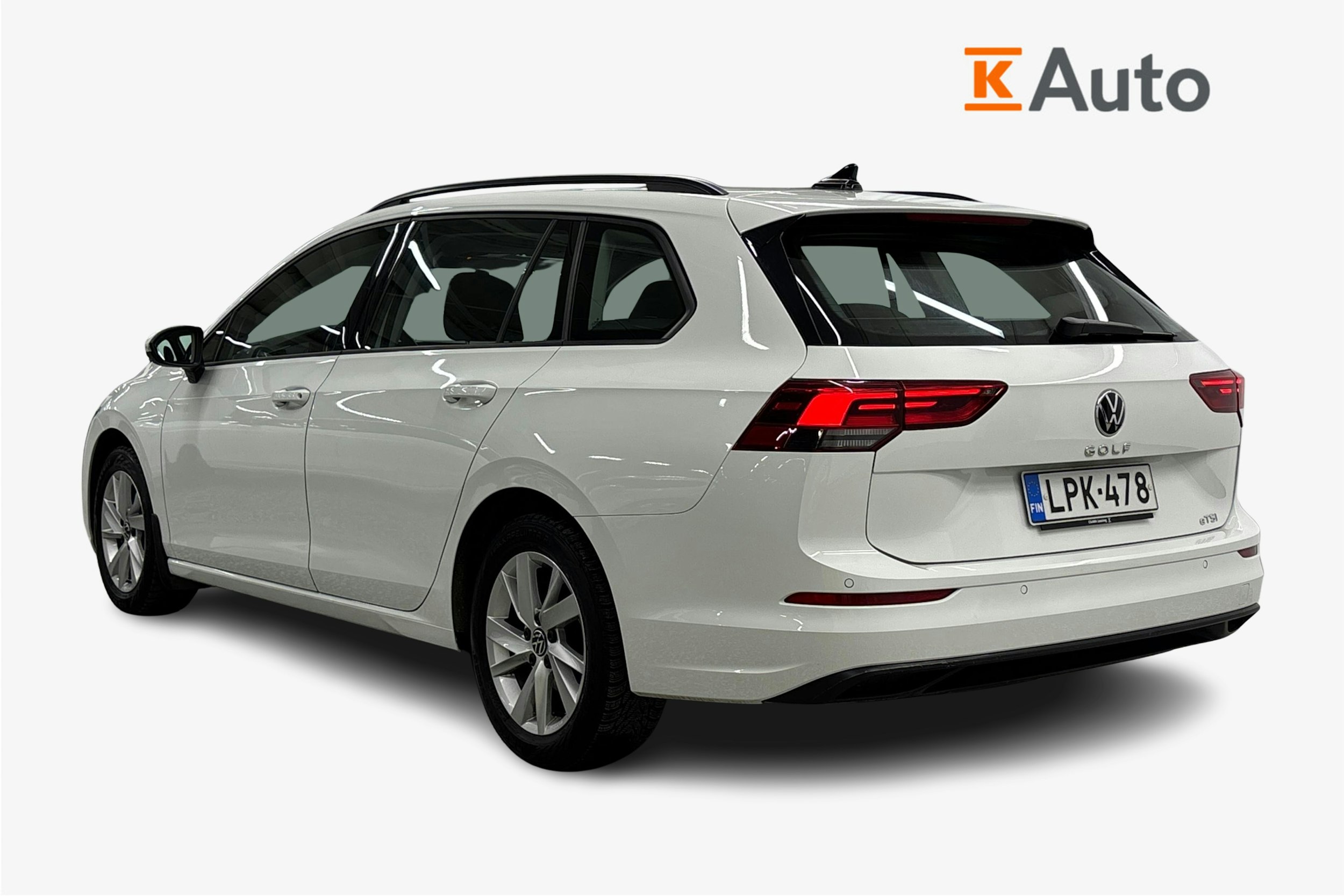 valkoinen Volkswagen Golf 2021 kuva 2.