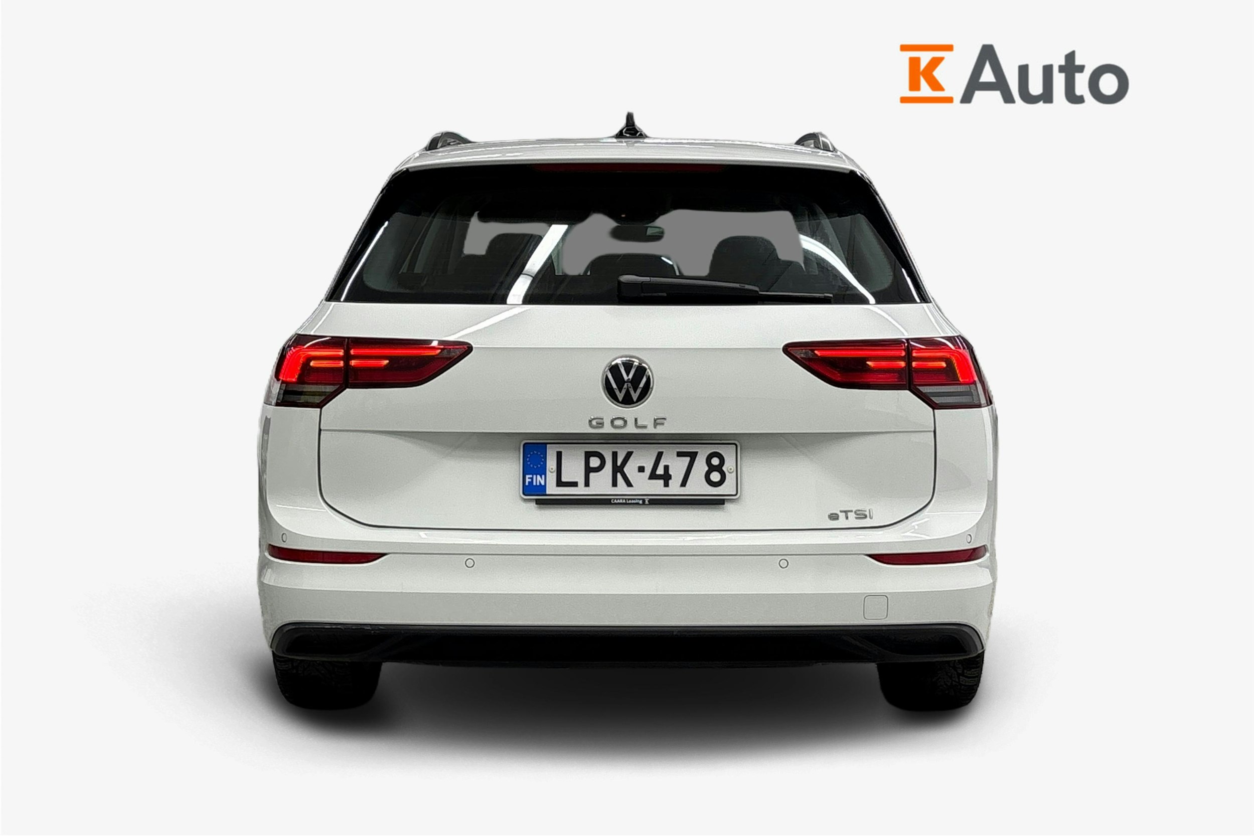valkoinen Volkswagen Golf 2021 kuva 3.