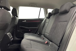 valkoinen Volkswagen Golf 2021 kuva 10.