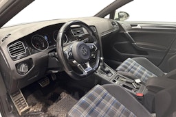 valkoinen Volkswagen Golf 2020 kuva 3.