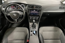 Valkoinen Volkswagen GOLF 2020 kuva 9.