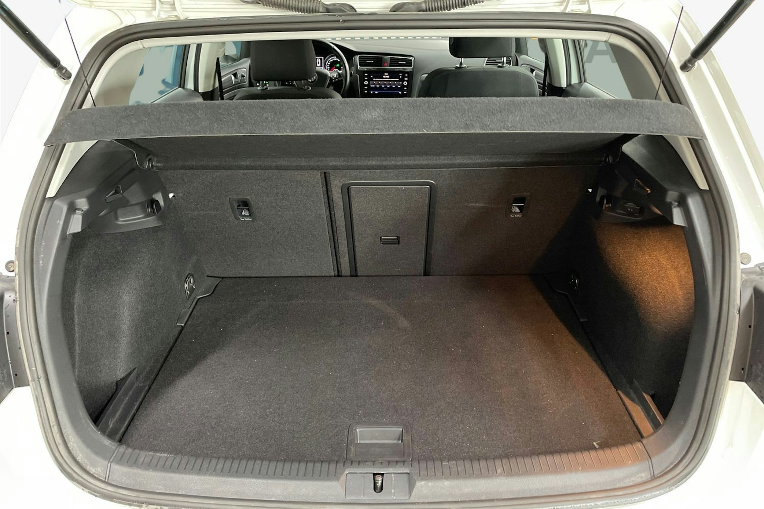 Valkoinen Volkswagen GOLF 2020 kuva 11.