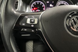 Valkoinen Volkswagen GOLF 2020 kuva 16.