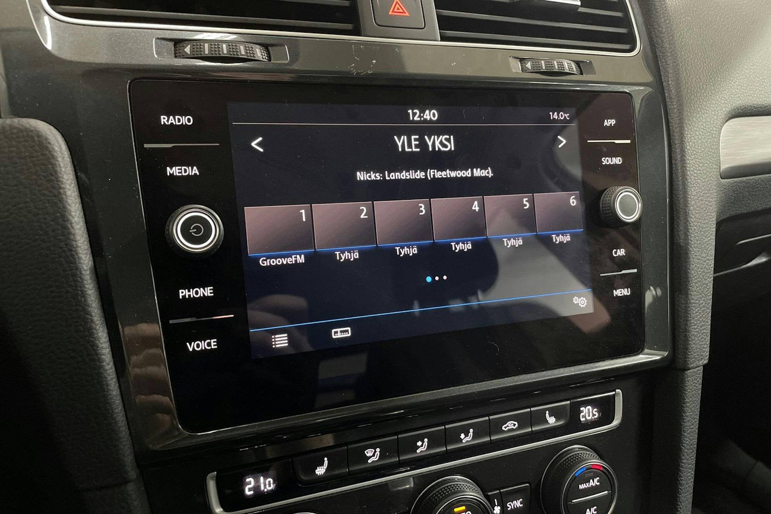 Valkoinen Volkswagen GOLF 2020 kuva 18.