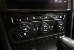 Valkoinen Volkswagen GOLF 2020 kuva 19.