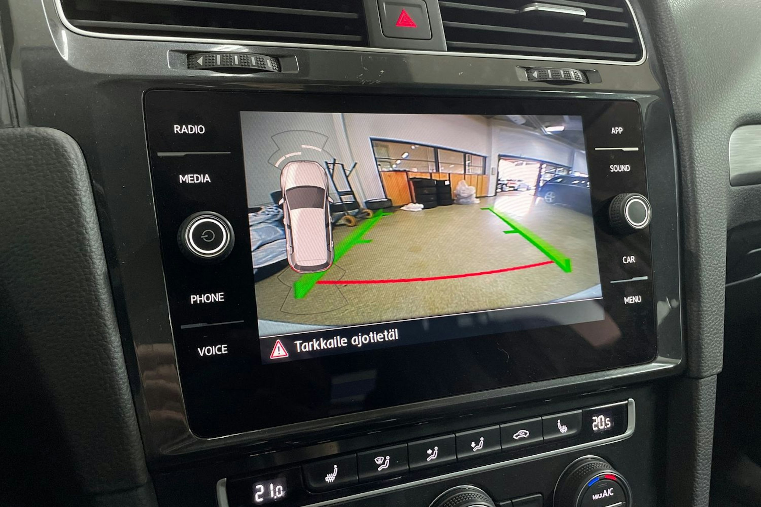 Valkoinen Volkswagen GOLF 2020 kuva 20.