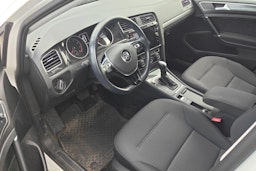 valkoinen Volkswagen Golf 2020 kuva 3.