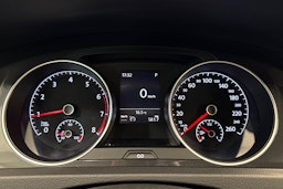 musta Volkswagen Golf 2020 kuva 14.