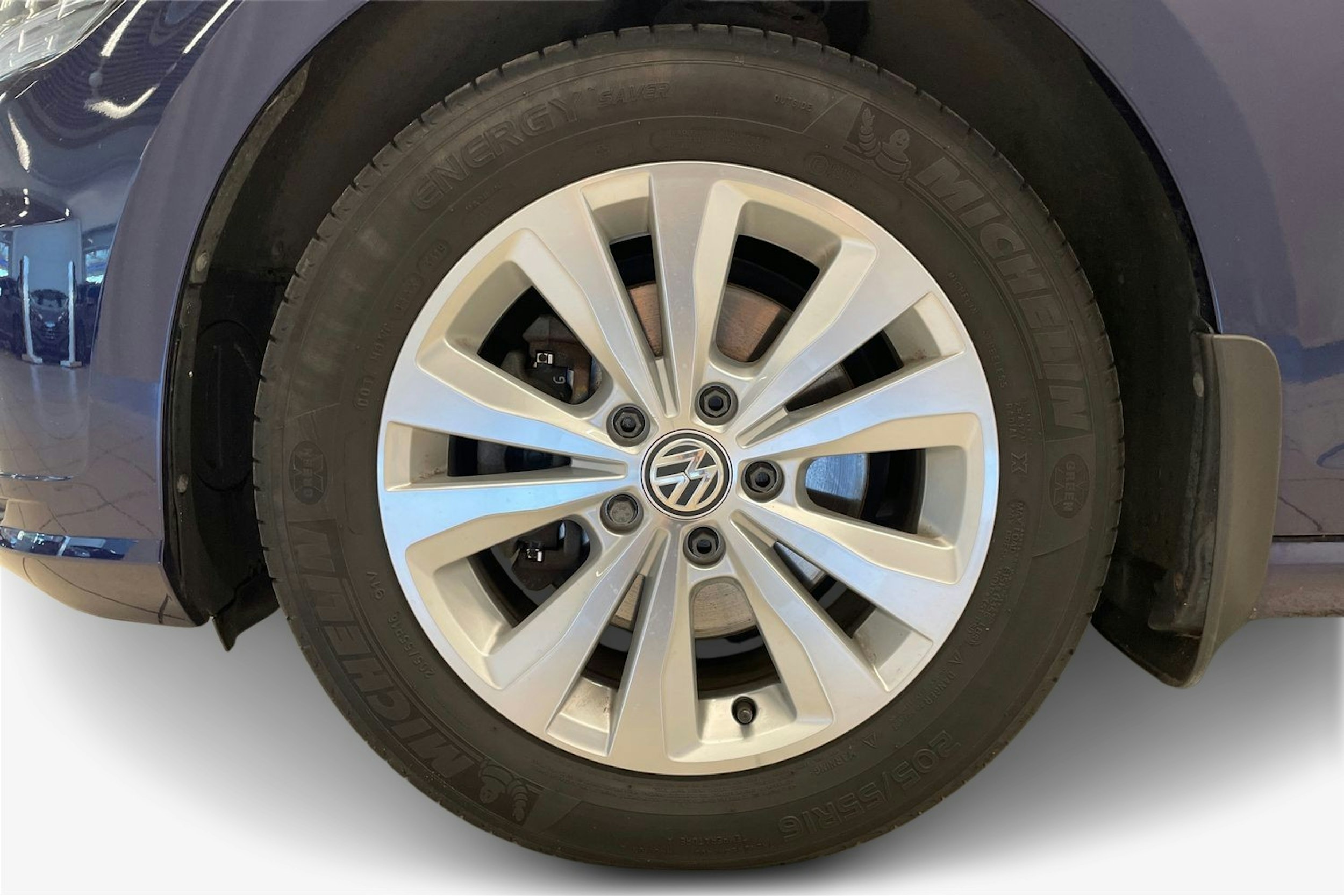 sininen Volkswagen Golf 2020 kuva 9.