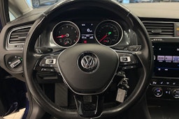 sininen Volkswagen Golf 2020 kuva 13.