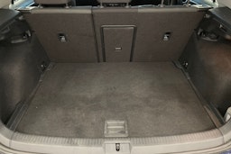 sininen Volkswagen Golf 2020 kuva 21.
