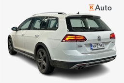 valkoinen Volkswagen Golf 2020 kuva 2.