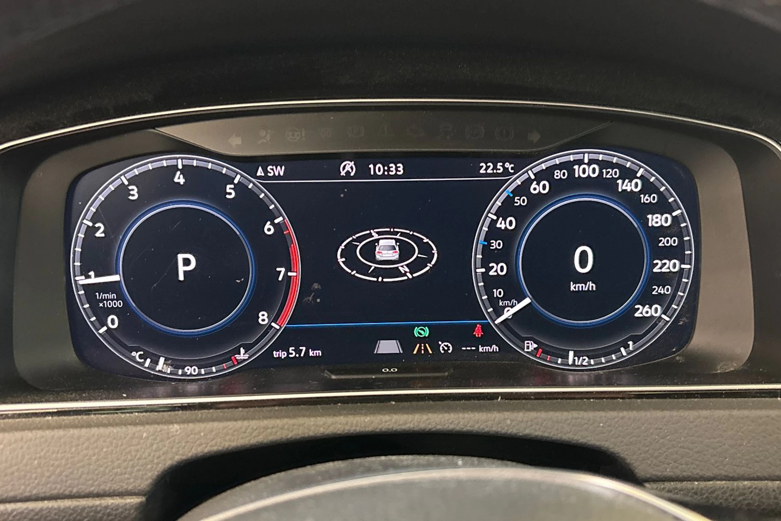 harmaa Volkswagen Golf 2020 kuva 4.