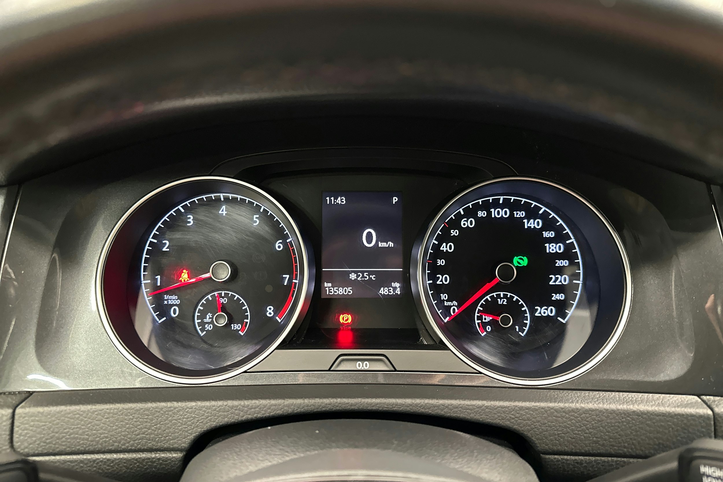 harmaa Volkswagen Golf 2020 kuva 16.