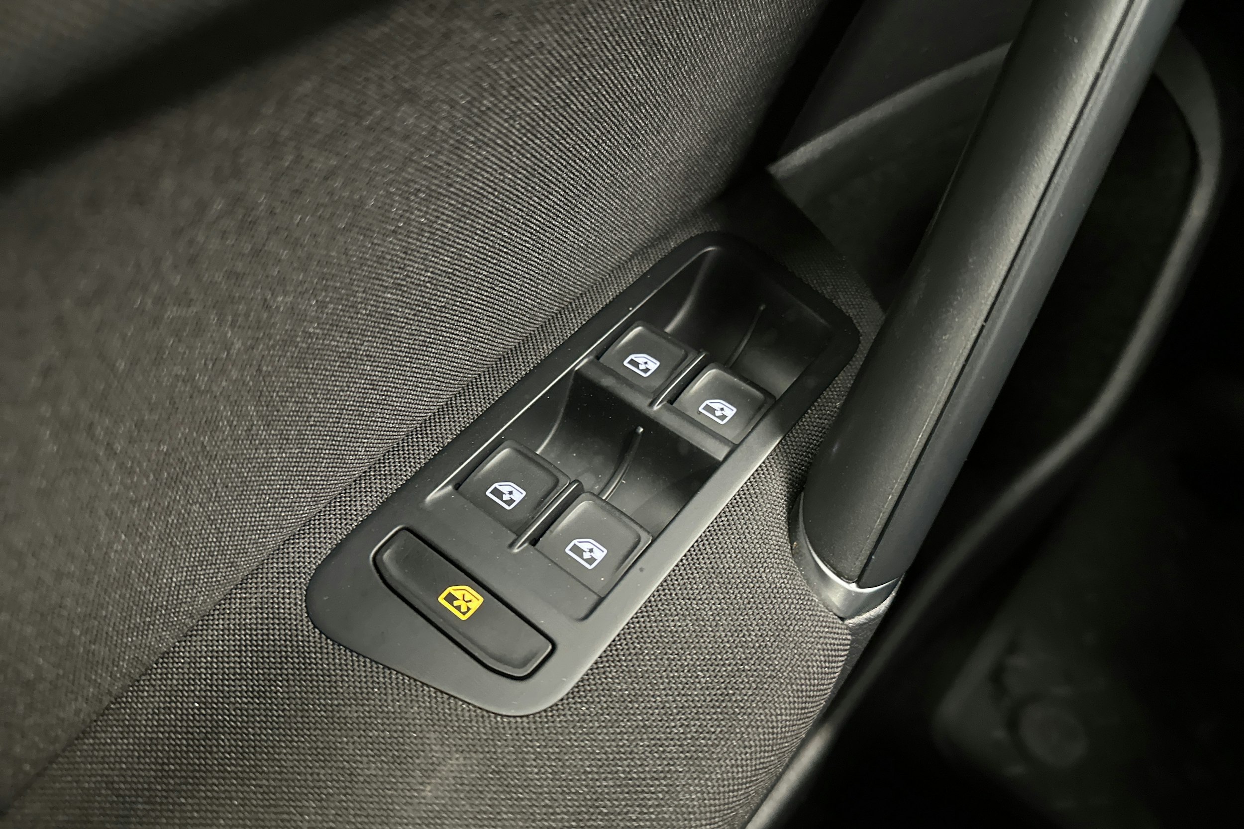 harmaa Volkswagen Golf 2020 kuva 18.