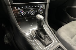 harmaa Volkswagen Golf 2020 kuva 23.