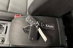 harmaa Volkswagen Golf 2020 kuva 28.