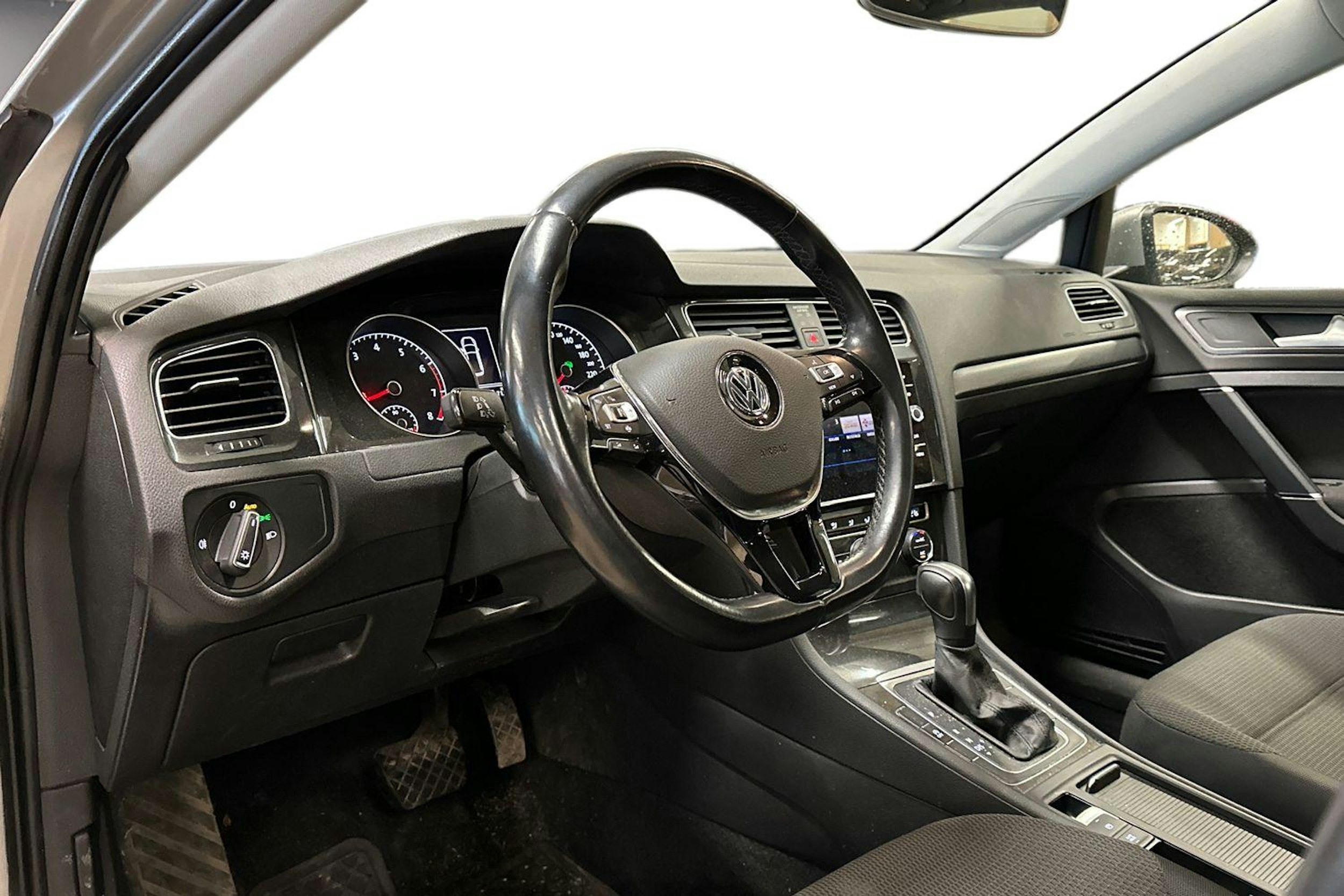 Harmaa Volkswagen GOLF 2020 kuva 3.