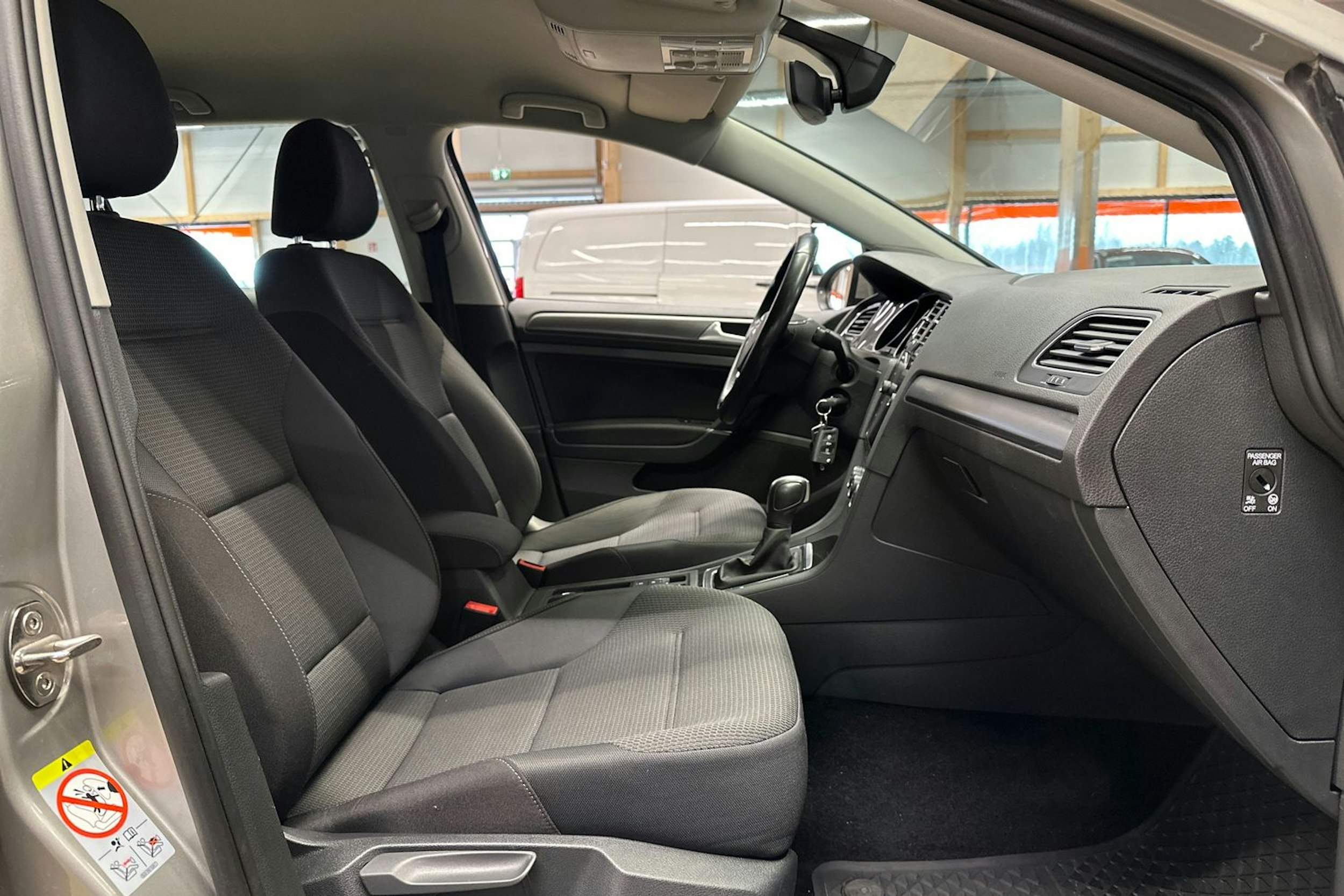 Harmaa Volkswagen GOLF 2020 kuva 14.