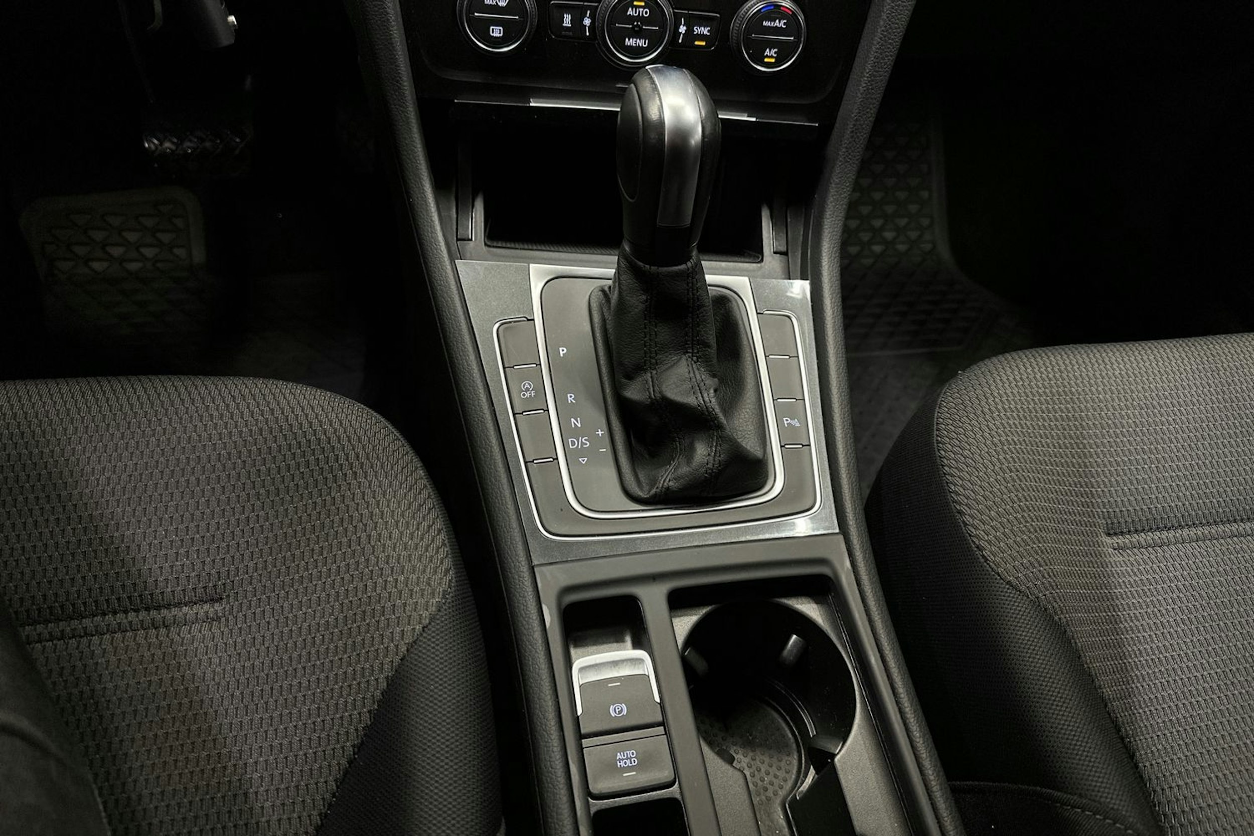 Harmaa Volkswagen GOLF 2020 kuva 21.