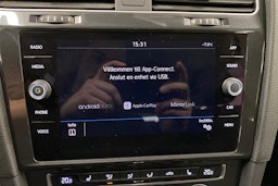 punainen Volkswagen Golf 2020 kuva 17.