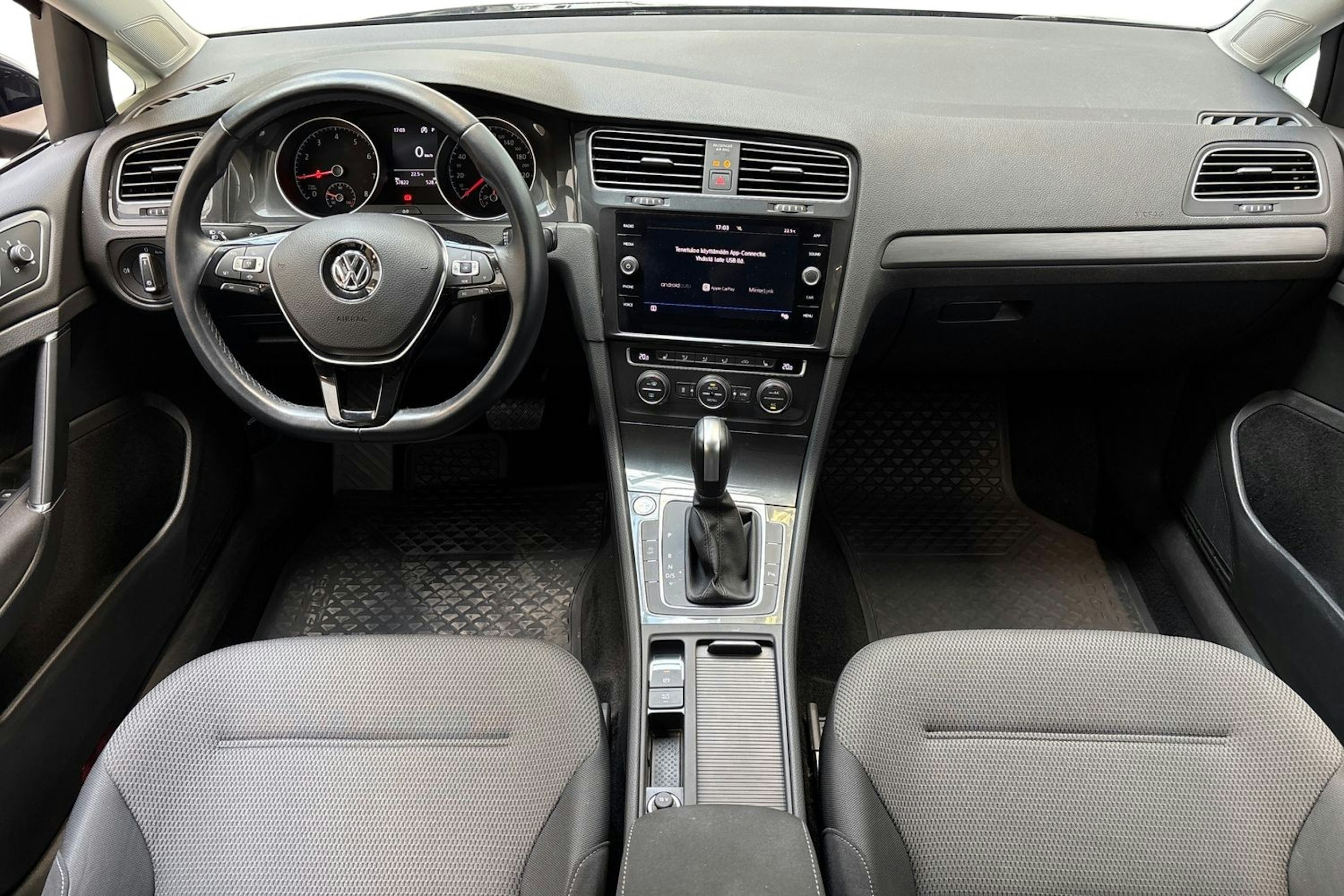 sininen Volkswagen Golf 2020 kuva 9.
