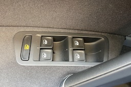 sininen Volkswagen Golf 2020 kuva 17.