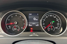 sininen Volkswagen Golf 2020 kuva 22.