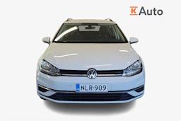 valkoinen Volkswagen Golf 2020 kuva 4.