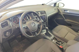 valkoinen Volkswagen Golf 2020 kuva 6.