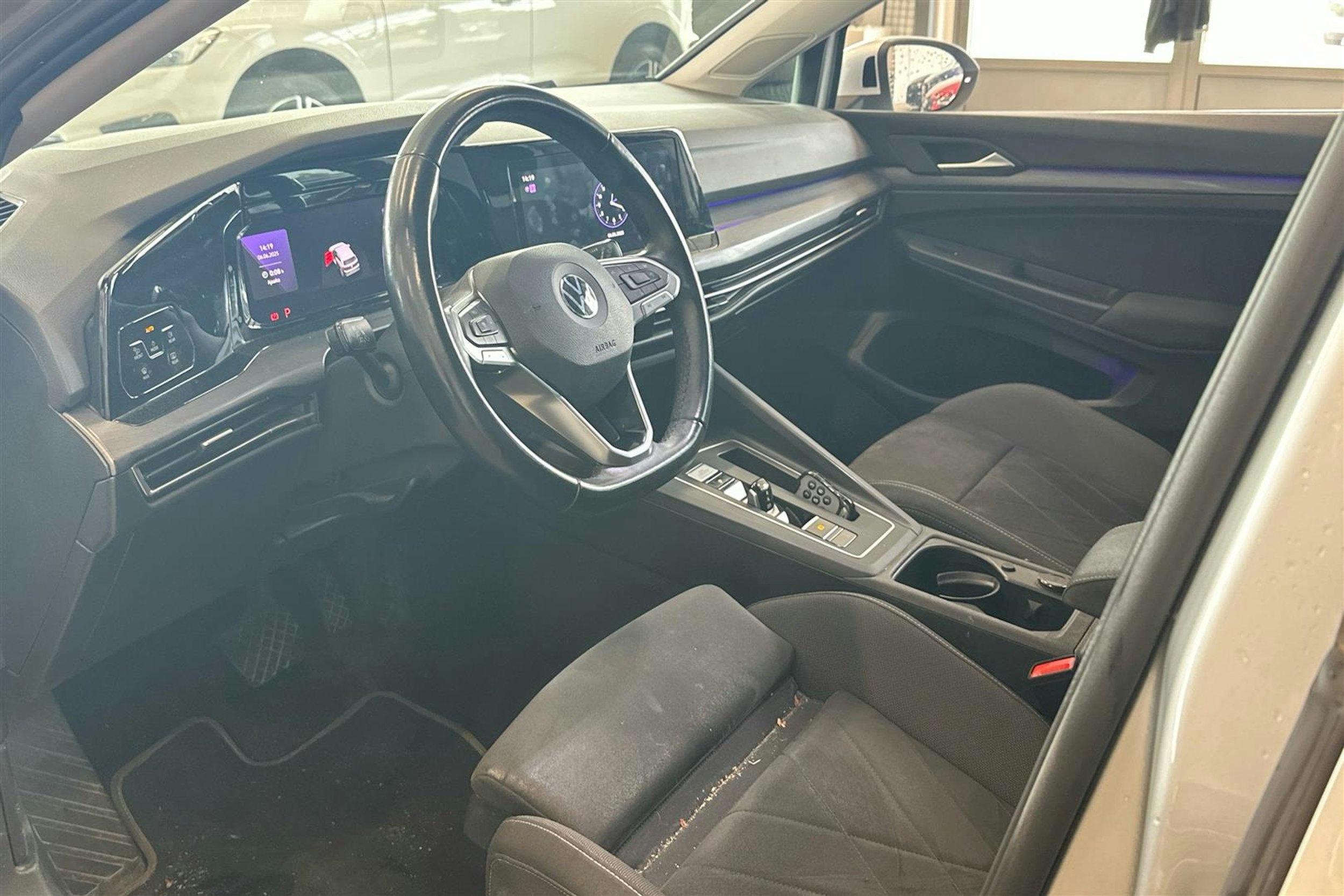hopea Volkswagen Golf 2020 kuva 6.