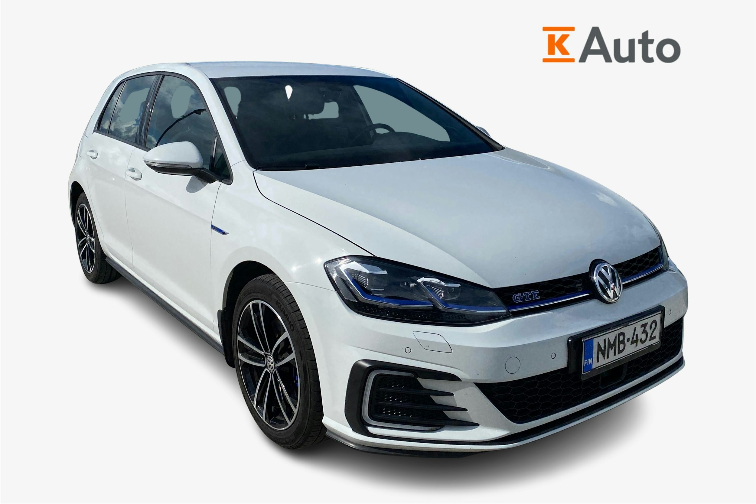 valkoinen Volkswagen Golf 2020 kuva 1.