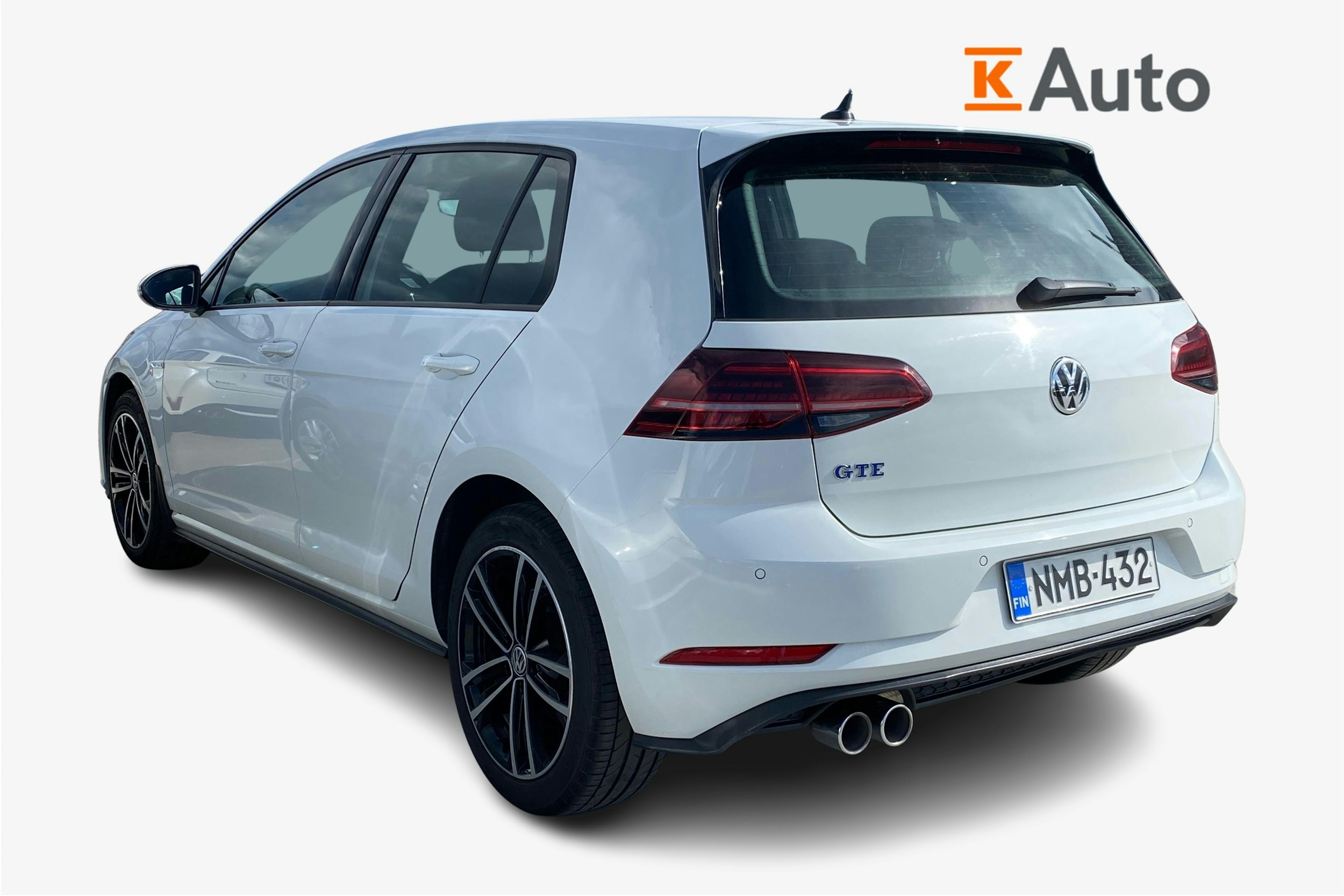 valkoinen Volkswagen Golf 2020 kuva 2.