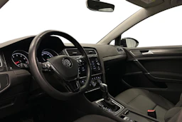 harmaa Volkswagen Golf 2020 kuva 6.