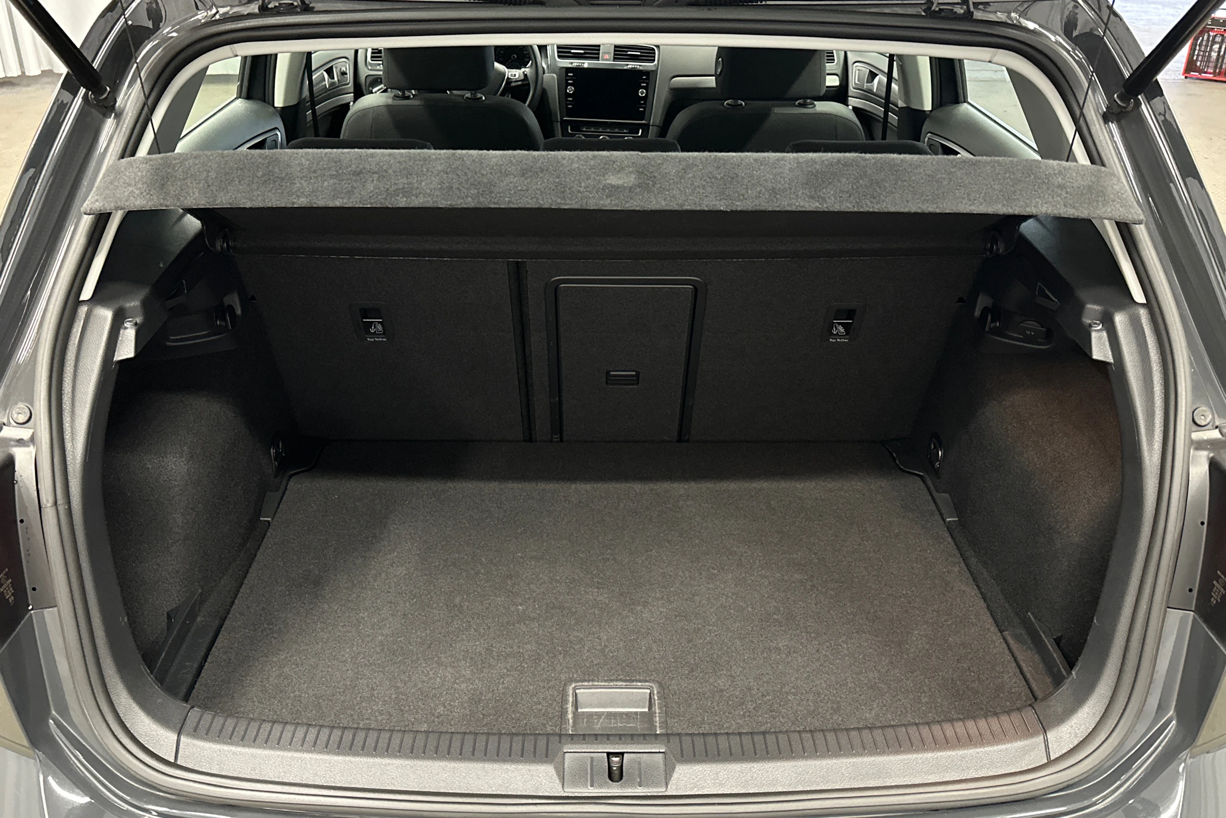 harmaa Volkswagen Golf 2020 kuva 11.
