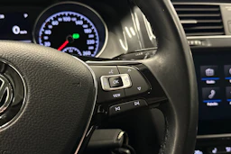 harmaa Volkswagen Golf 2020 kuva 15.